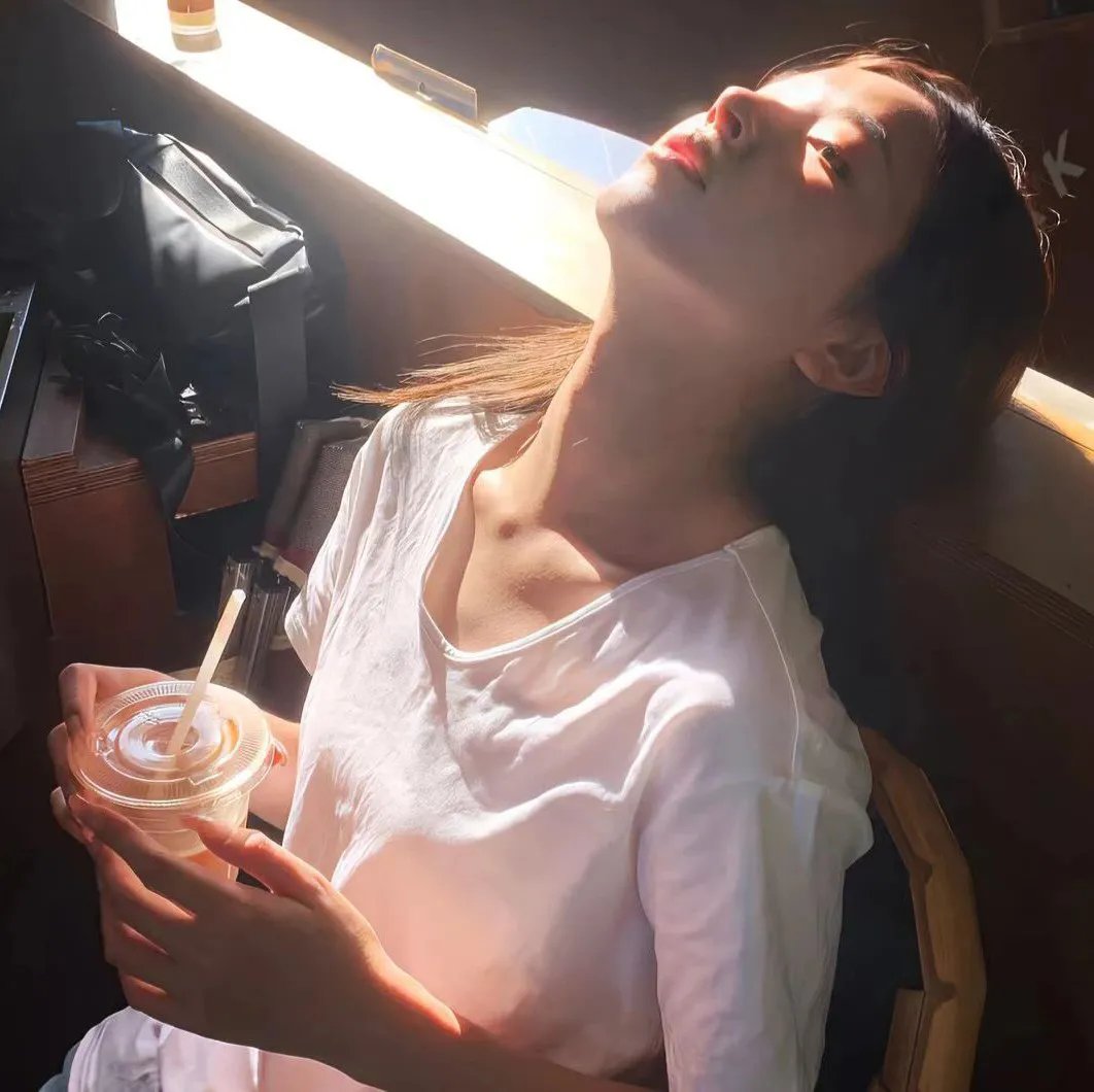 离婚后，周律师对我死缠烂打